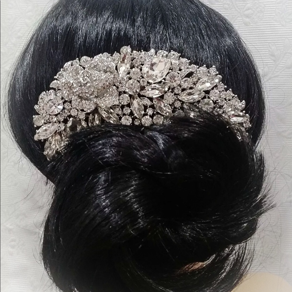 Vintage Inspired Bridal Hair Comb - Picture 4 of 7